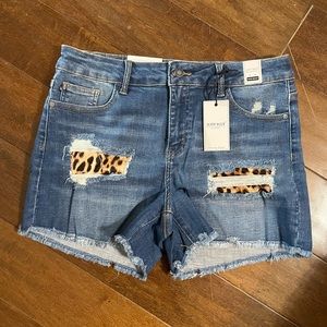 Judy Blue size XL shorts.